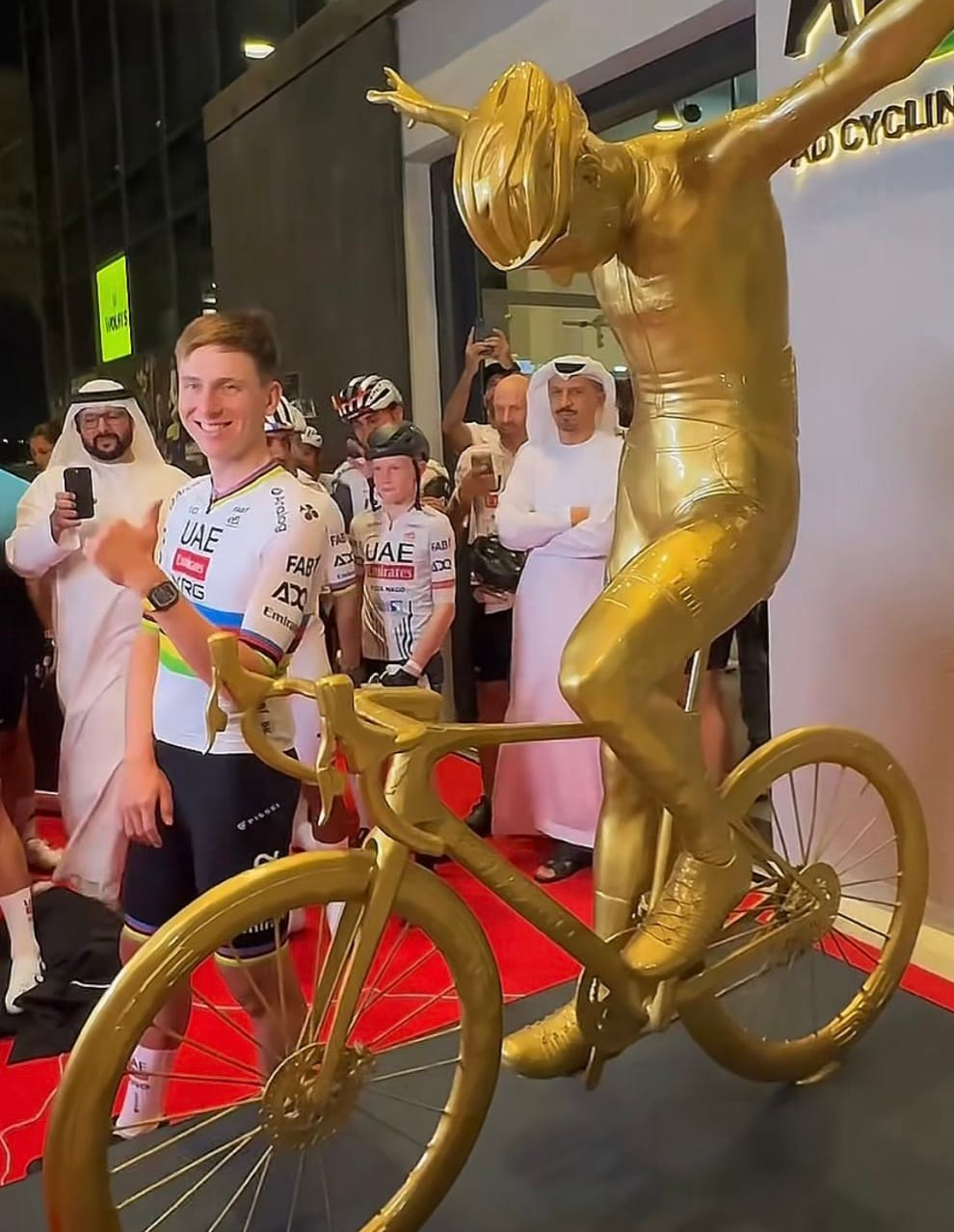 (っ- ‸ - ς) Nº357 The Blues Comes With Good News 🎸 📰